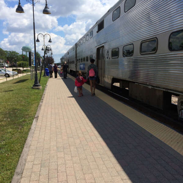 Metra outbound arrival at bartlett stationjj